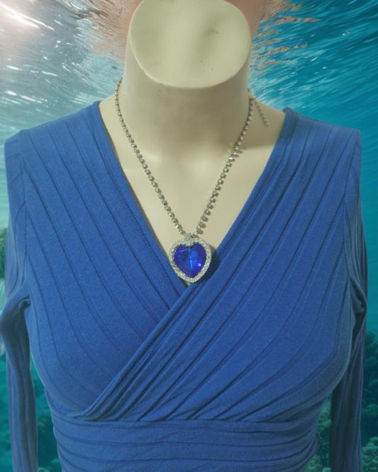 💙Deep Ocean Heart“ – Luxuriöse Herzanhänger-Kette in Königsblau