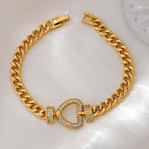 Qingdao Dawei Jewelry Copper Inlaid Zircon Heart-Shaped